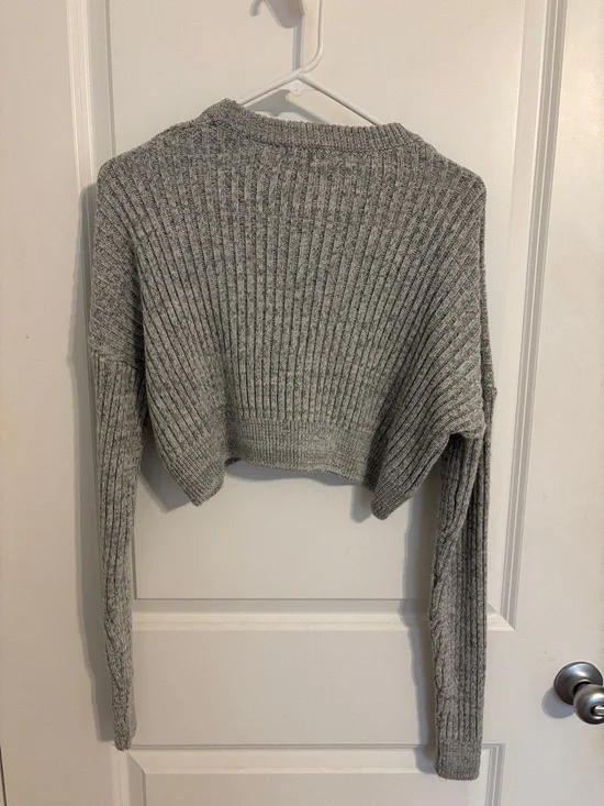 Urban Outfitters Gray Ribbed Cropped Crewneck Sweater - Picture 2 of 2